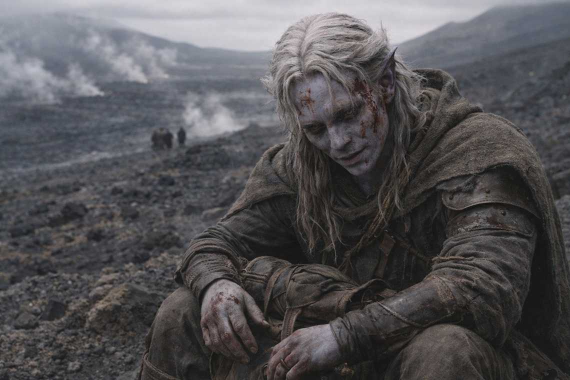 Drusniel emerging onto the volcanic mountainside