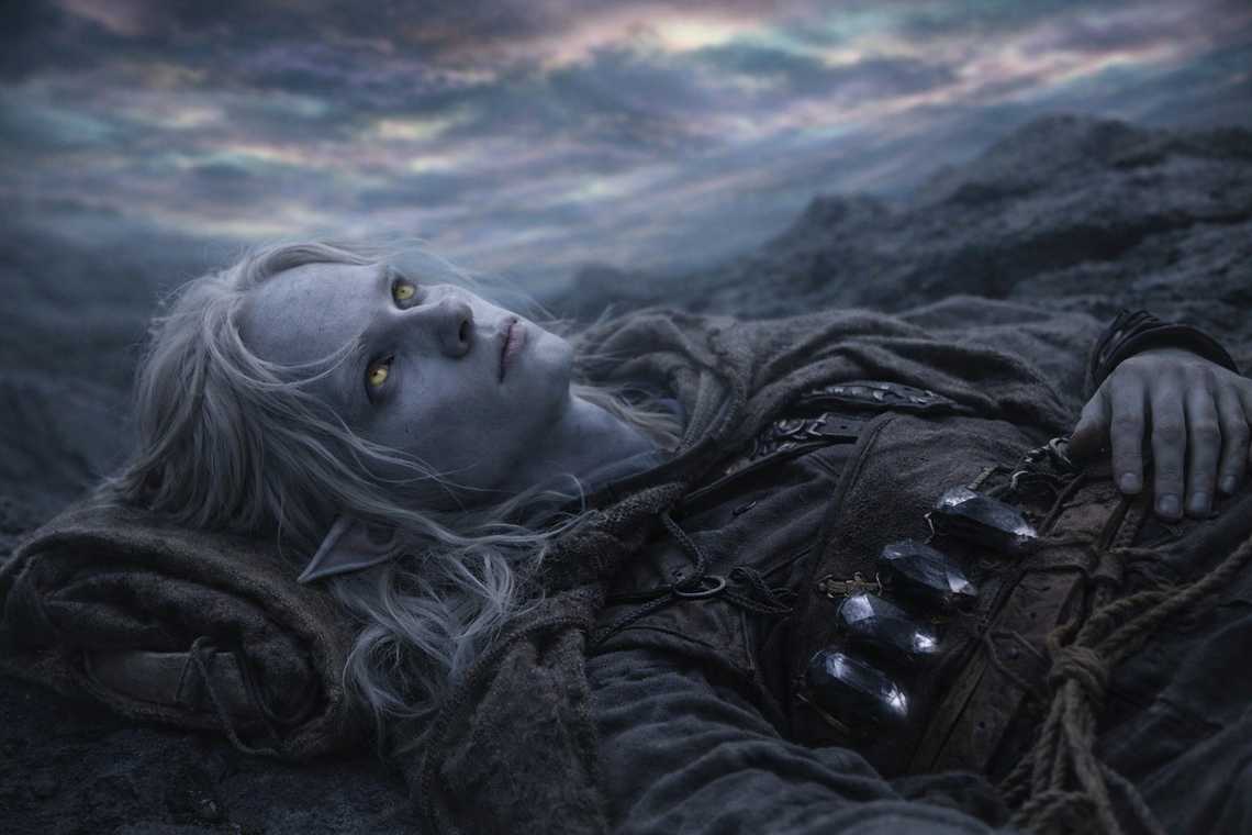 The last morning before the barrier, the distorted sky over camp